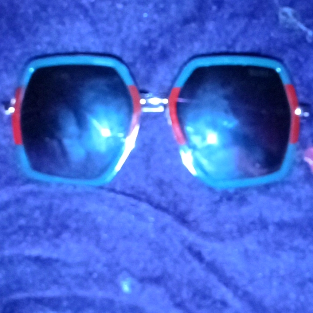 Gucci glasses with case